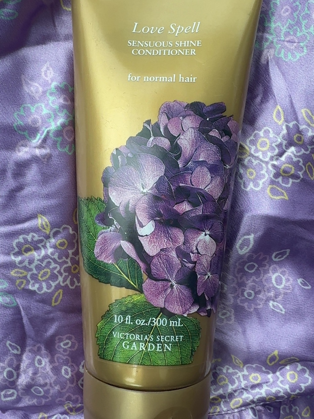 Victoria's Secret Love Spell Sensuous Shine Conditioner
